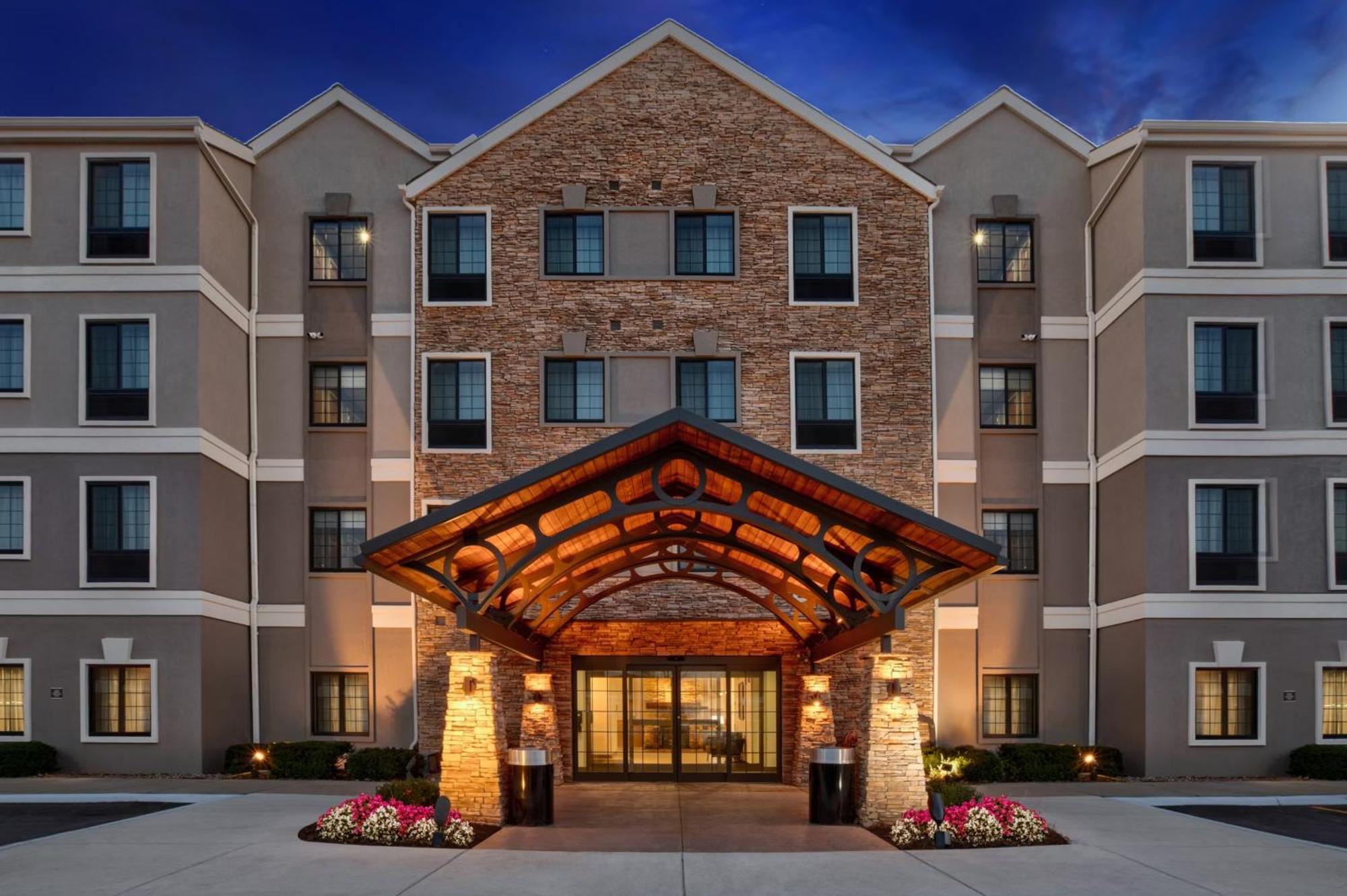 Staybridge Suites Omaha 80Th And Dodge By Ihg Esterno foto