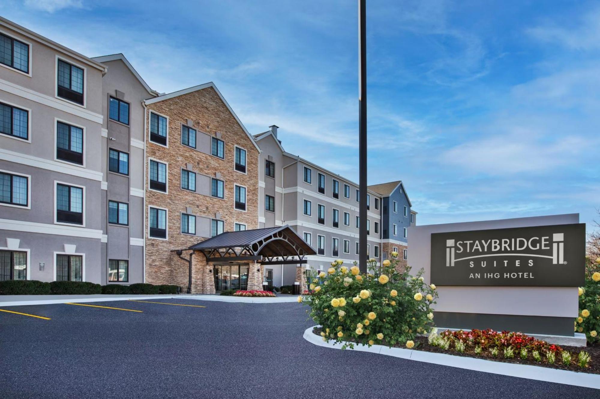 Staybridge Suites Omaha 80Th And Dodge By Ihg Esterno foto