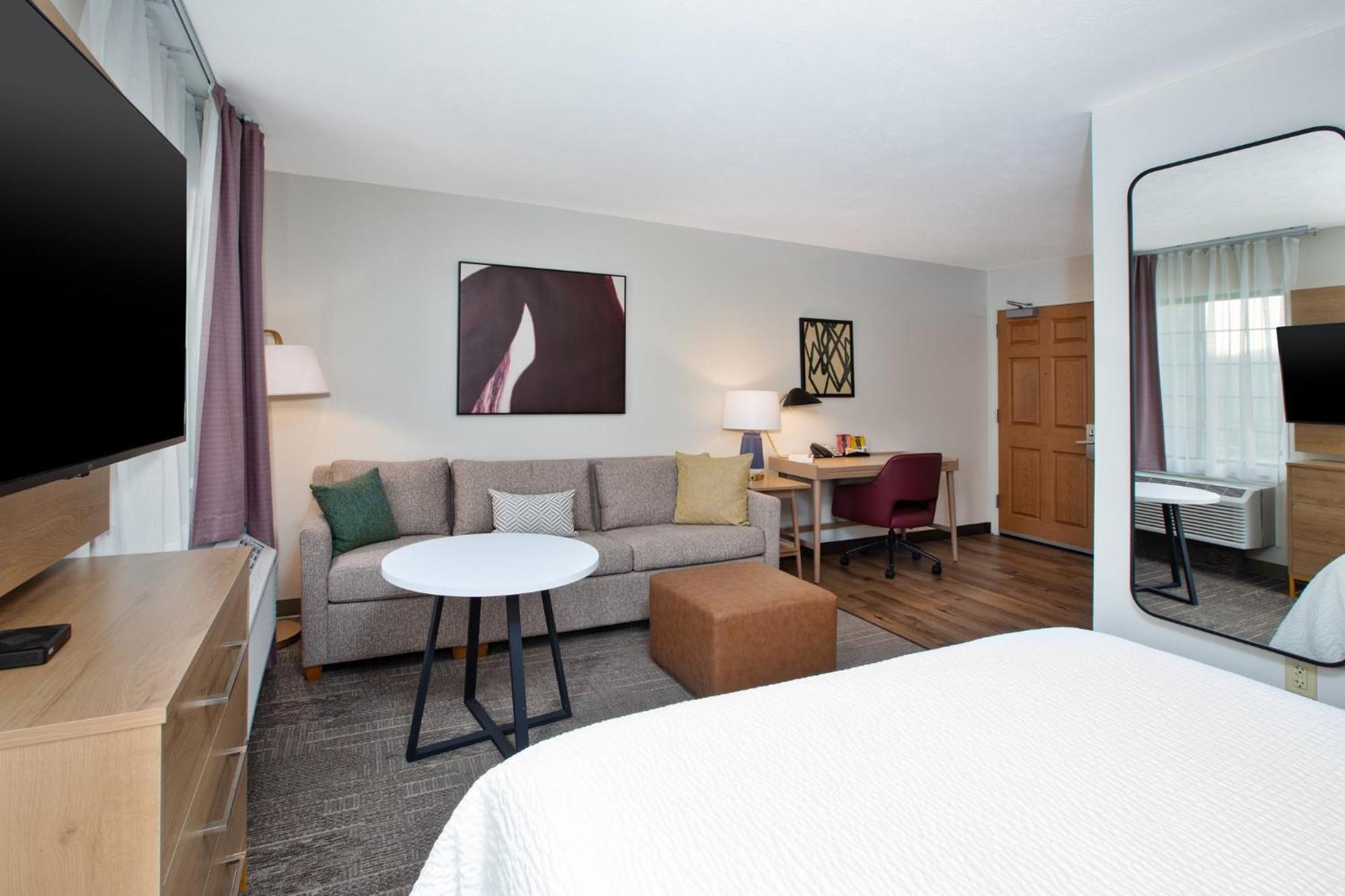 Staybridge Suites Omaha 80Th And Dodge By Ihg Esterno foto