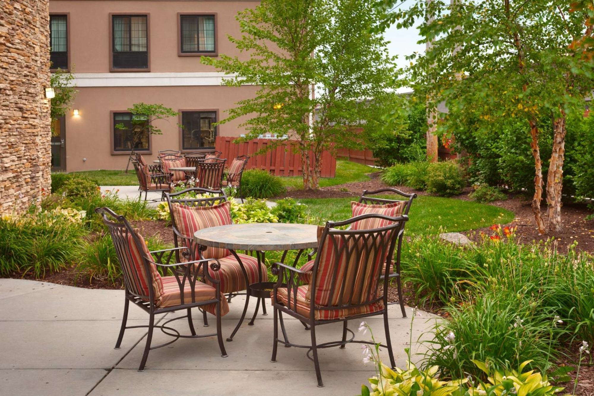 Staybridge Suites Omaha 80Th And Dodge By Ihg Esterno foto