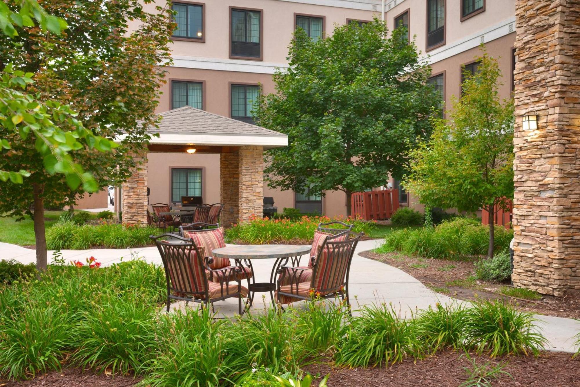 Staybridge Suites Omaha 80Th And Dodge By Ihg Esterno foto