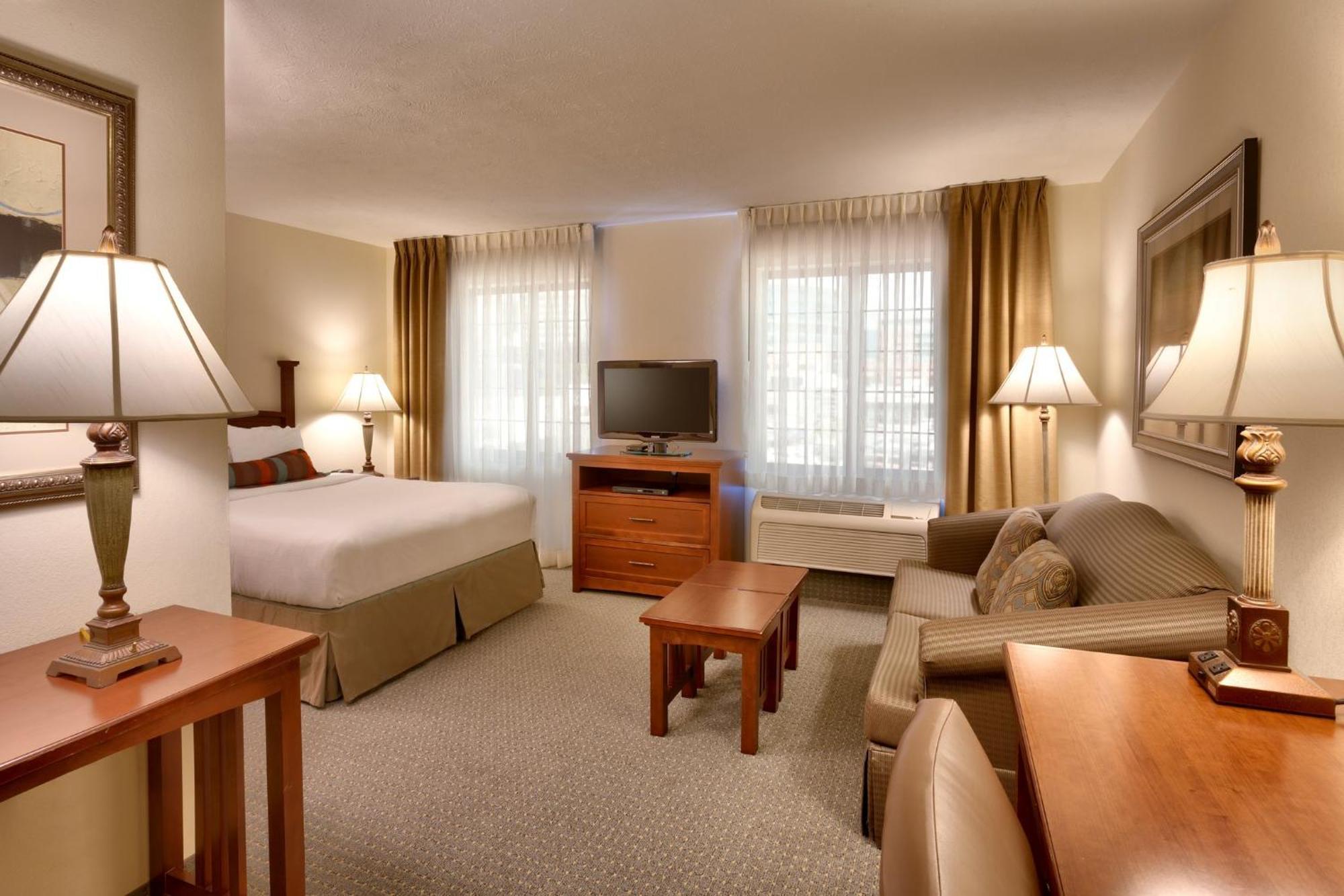 Staybridge Suites Omaha 80Th And Dodge By Ihg Esterno foto